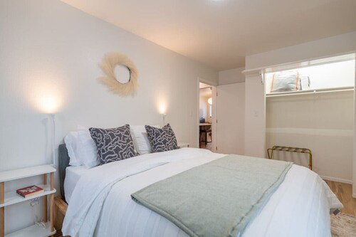 The Upper Downtown Suite 2.0