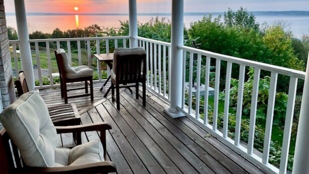 Terrace/patio - Copper Crown Retreat with Lake Superior Views (Bayfield)