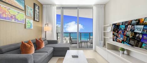 Appart'hôtel, balcon, vue océan | Coin séjour