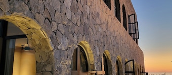 Acueducto - Curated Baja Stays & Luxury Sustainable Vacation Home