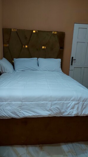 1 bedroom, WiFi, bed sheets