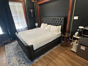 1 bedroom, desk, iron/ironing board, travel cot