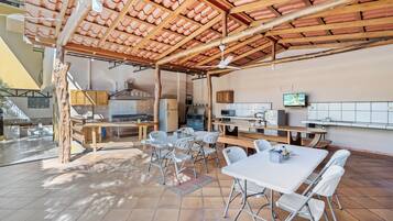 Free daily local cuisine breakfast