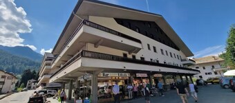 Elegant Apartment in the center of Aprica, very close to the ski slopes