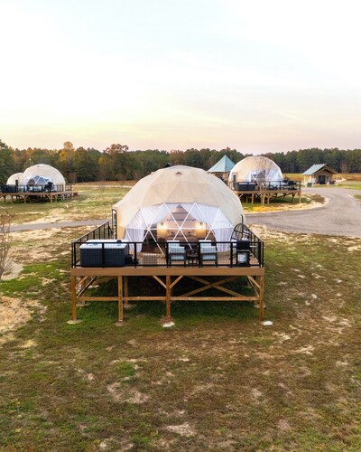 Lake Front Geodesic Dome: Hot Tub, TV, & Lake Views