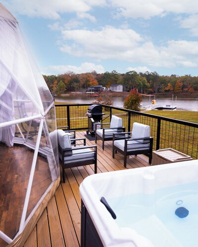Luxury Geodesic Dome: Hot Tub, TV, & Lake Views