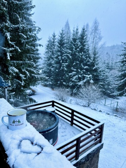 Hill House SD,a charming mountain retreat located in the scenic town of Toplita!