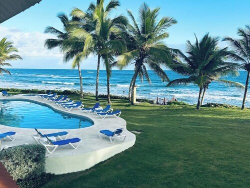 B-2 Oceanfront Paradise at The Victorian