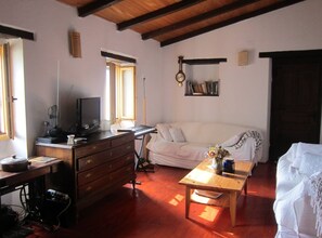 TV - Villa Bella - Two Bedroom House (Groznjan)