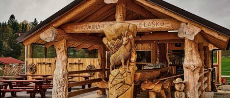 Restauration extérieure