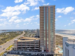 Exterior - Luxury 4BR Beachfront Corner Unit, Panoramic Gulf Views, Lazy River, Indoor Pool (Orange Beach)