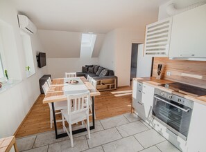 Micro-ondas, fogão, cooktop, lava-louças