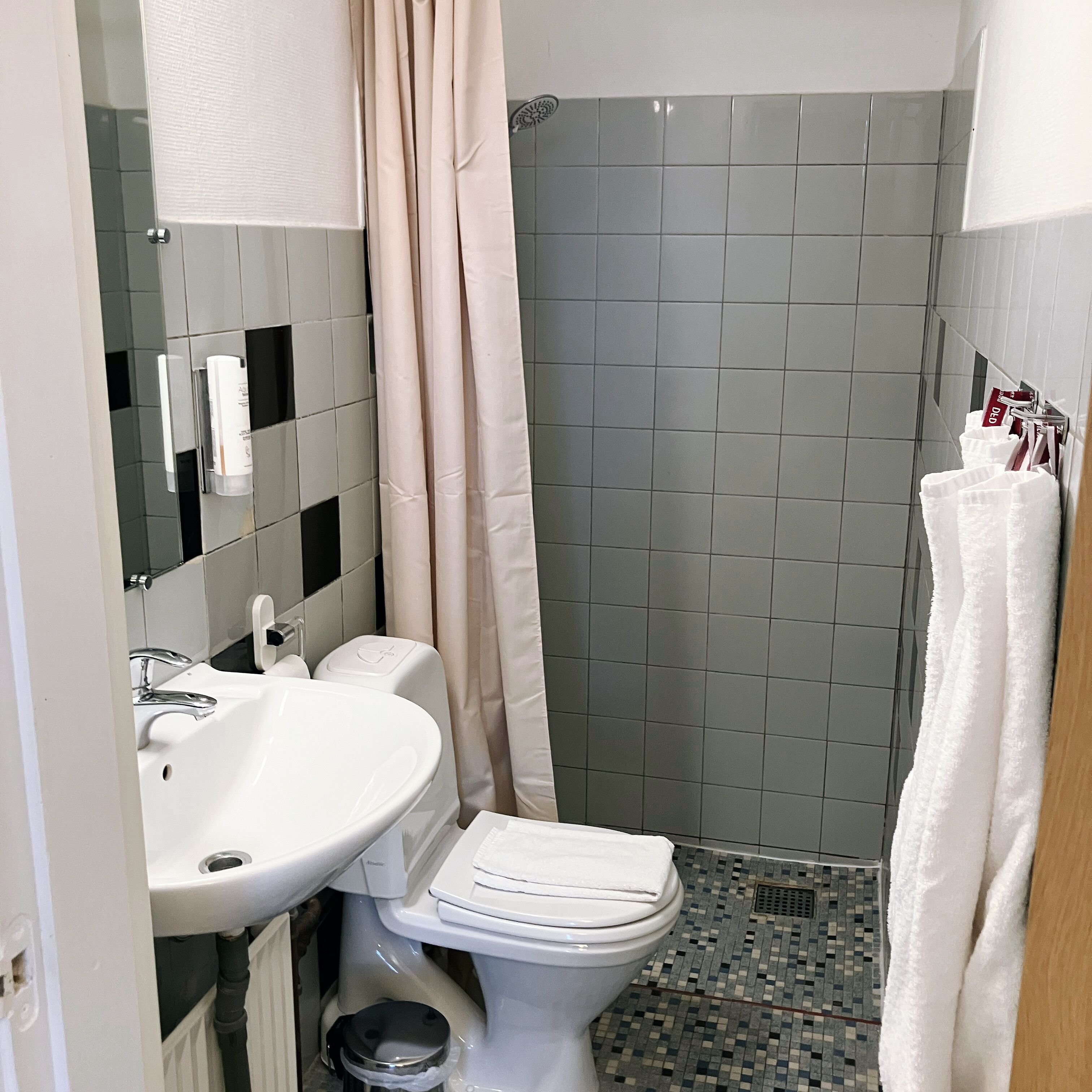 Einzelzimmer | Badezimmer