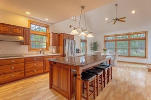 Fridge, microwave, oven, stovetop - Exquisite 5 Bedroom Vacation Home (Cohasset)