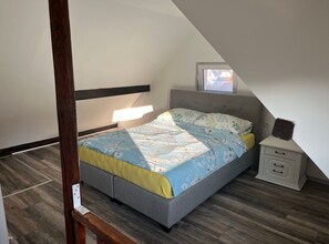 1 bedroom, WiFi, bed sheets