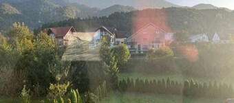 Meadow Tranquil Apartments with Evergreen Garden - Two Bedroom Apartment