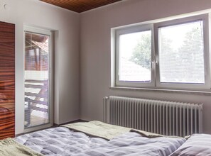 2 dormitorios, tabla de planchar con plancha, Internet y ropa de cama