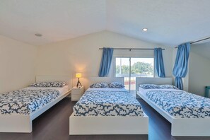 6 bedrooms, iron/ironing board, travel crib, free WiFi