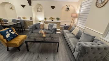 Superior House | Living area