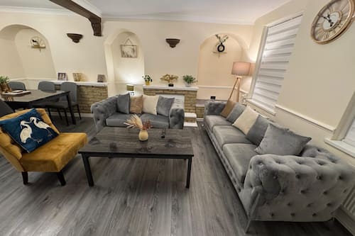 Superior House | Living area