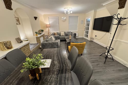 Superior House | Living area