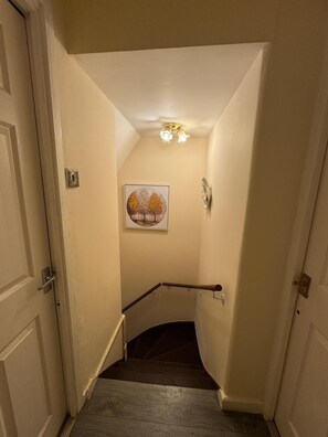 Exterior - 3BR House with Free WiFi All Over UK (London)
