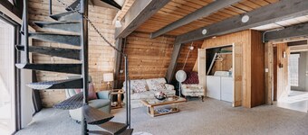 Room-mt Baker Apt, Pets OK, Wifi and AC