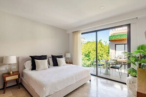 In-room safe, iron/ironing board, free WiFi, bed sheets