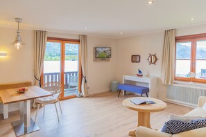 Comfort-Apartment, Seeblick | Wohnbereich