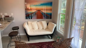 Smart TV, books, offices