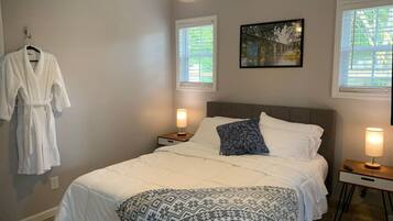 1 bedroom, desk, iron/ironing board, free WiFi