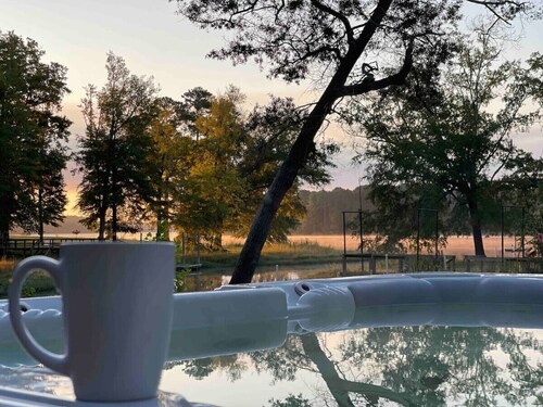 Kraken Cove (Hot tub)