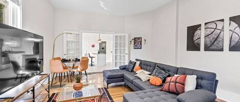 Televisor intel·ligent, oficines i pantalles d'ordinador