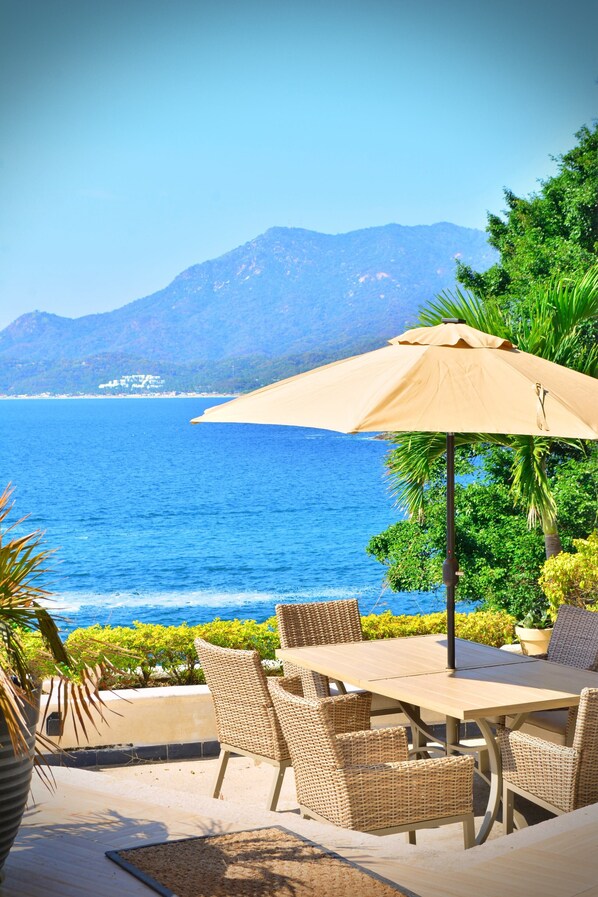 Outdoor dining - Discover a serene gateway! (Manzanillo)