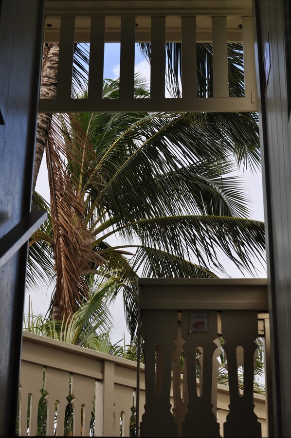 Interior - Kaua'i Palms Hotel (Lihue)