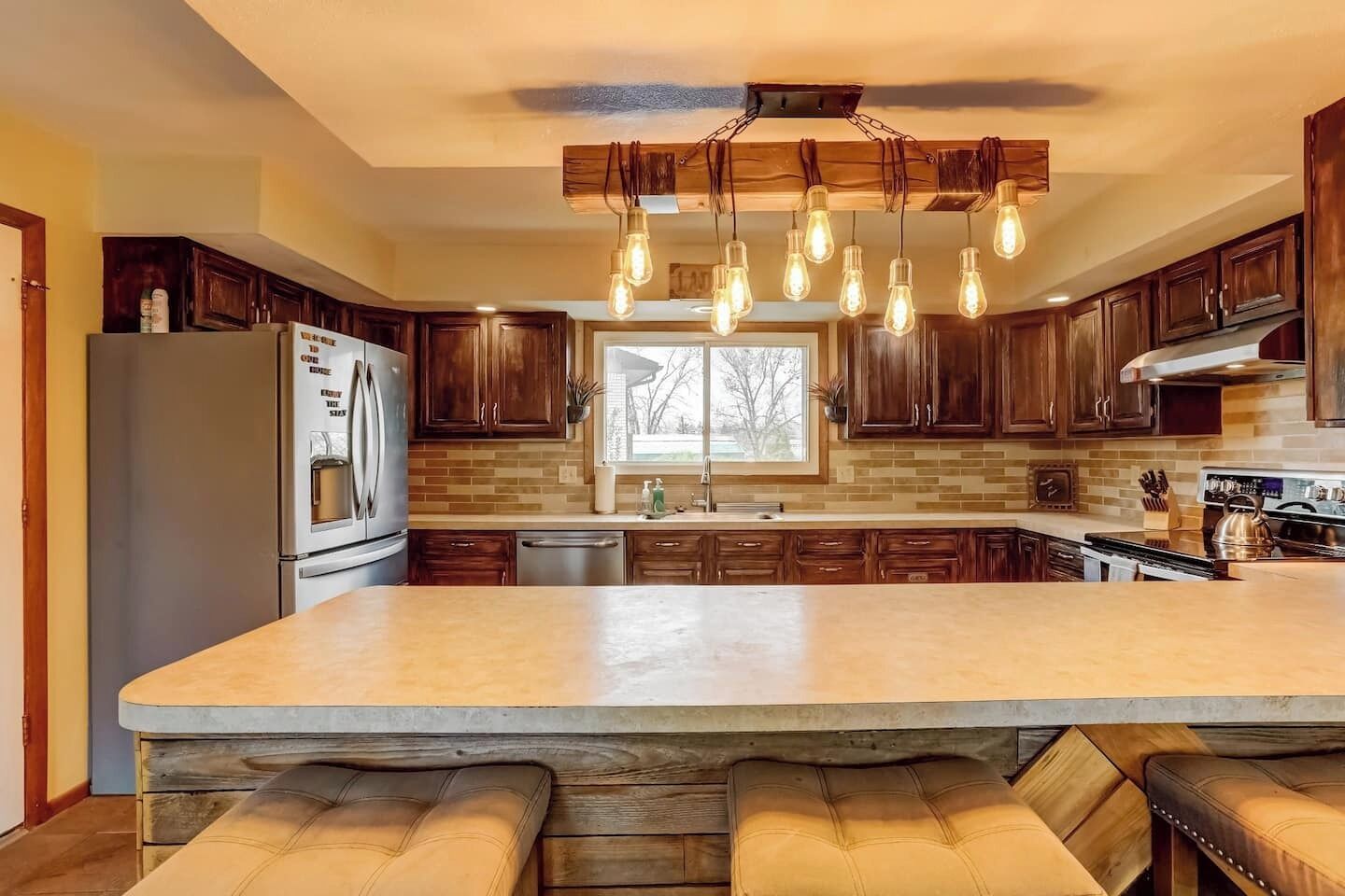 冰箱、微波炉、烤箱、炉灶