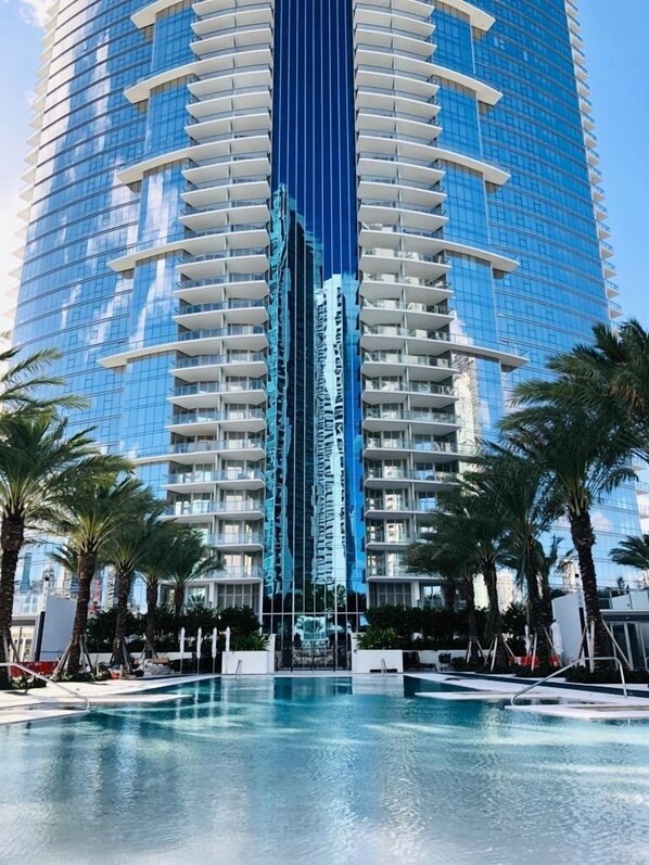 Exterior - Paramount World Center Miami FREE PARKING (Miami)