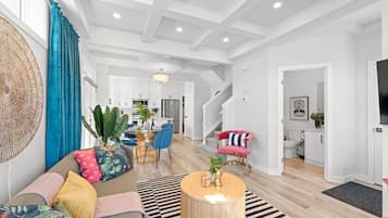 Smart TV, books, offices