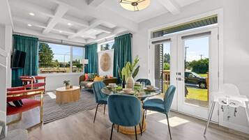 Smart TV, books, offices