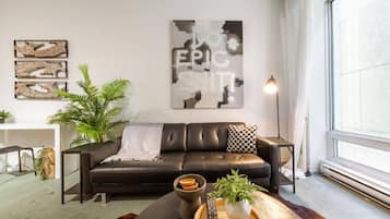 Televisor intel·ligent, llibres i oficines