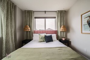 3 bedrooms, desk, iron/ironing board, travel crib