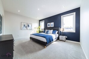 3 bedrooms, desk, iron/ironing board, travel cot