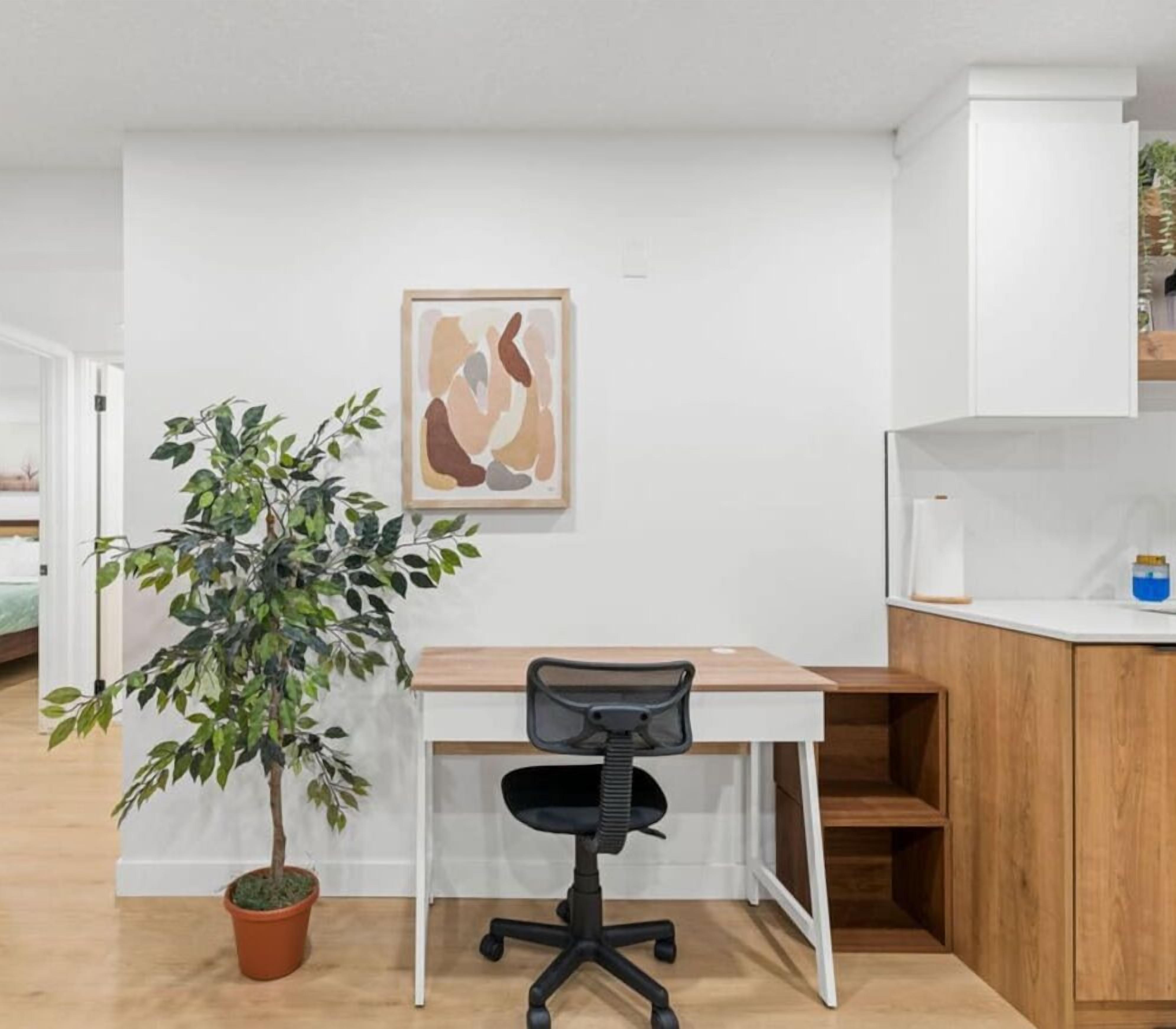 2 bedrooms, desk, iron/ironing board, travel cot