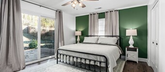 Cave Springs Country Home Close to Everything NWA Has to Offer