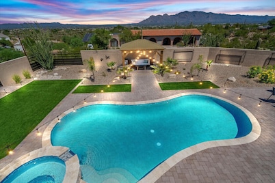 4BR Home w/ Mountain Views, Pool, Spa, Firepit & Gazebo