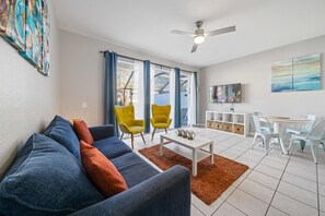 TV - Gorgeous Vacation Home With Pool Close To Disney (Kissimmee)