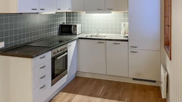 Kühlschrank, Herdplatte, Geschirrspüler