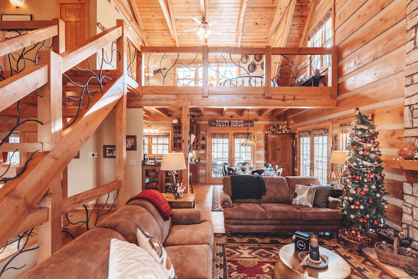Modern Luxury 4 Bedroom Cabin With Game Room, Hot Tub, Sauna And Home Theater - Hocking Hills State Park, OH