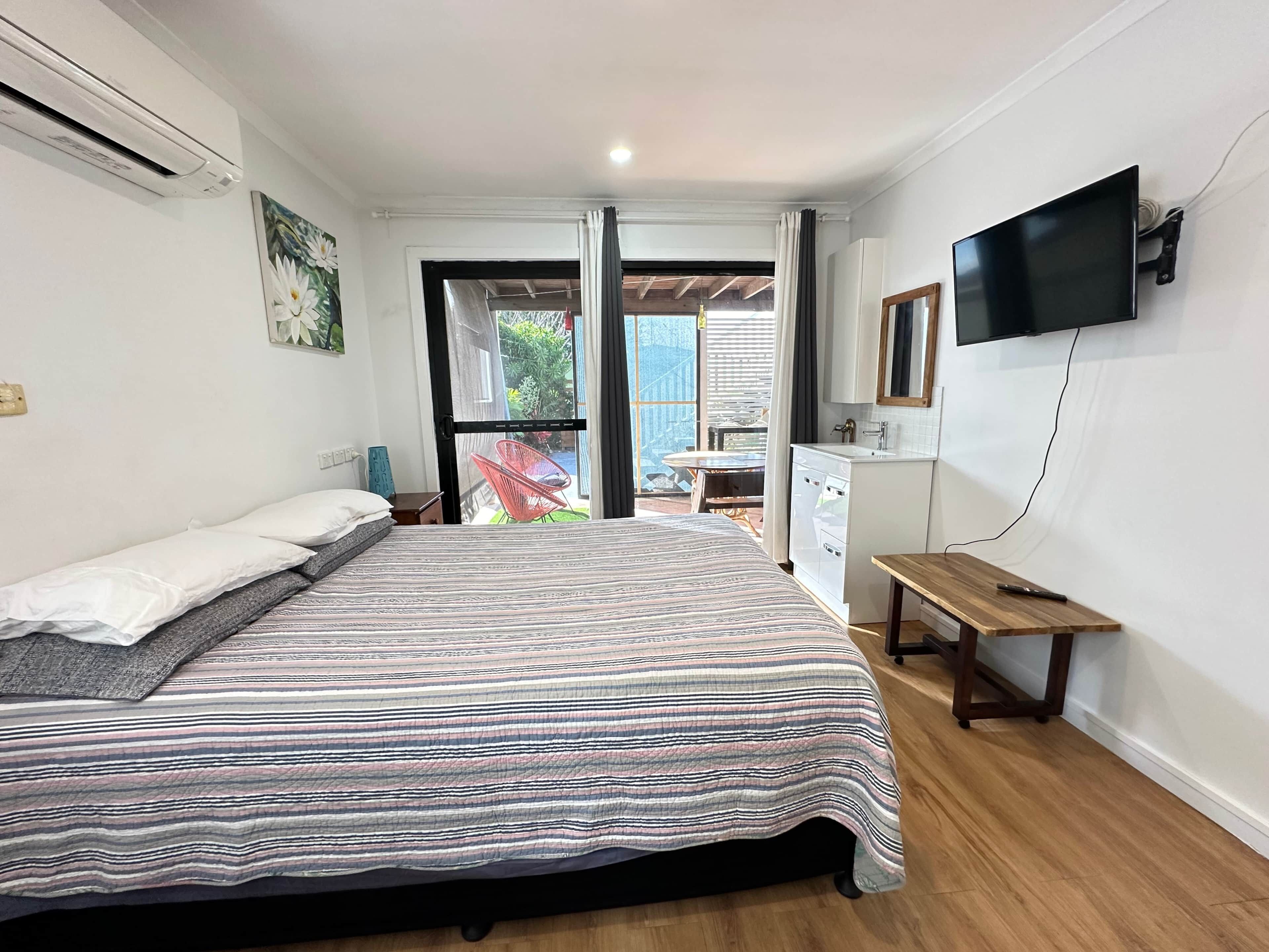 1 bedroom, iron/ironing board, WiFi, bed sheets