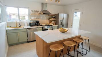 Microwave, oven, stovetop, dishwasher